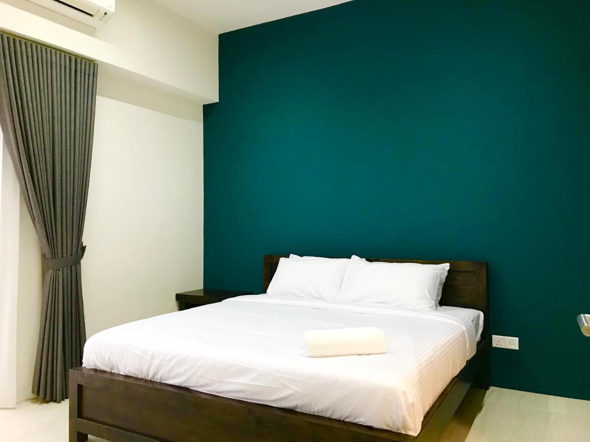 By The - Luxury 2 Bedrooms Family * Batu Ferringhi
